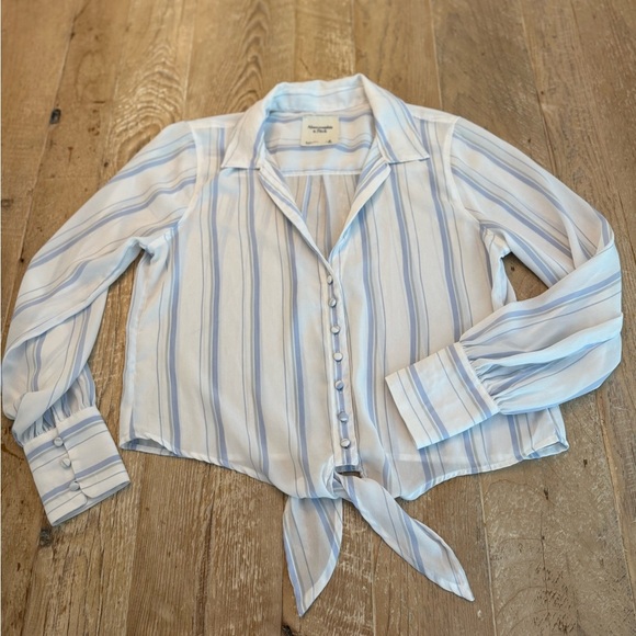 Abercrombie & Fitch Tie Front Blue and White Stripe Button-Up Shirt Size M - Picture 1 of 5